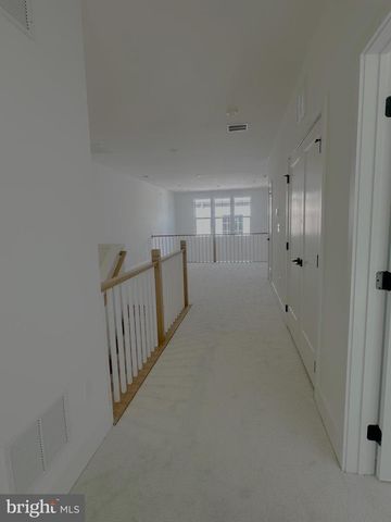 18208 DONATELLO DR, Princeton, NJ 08540