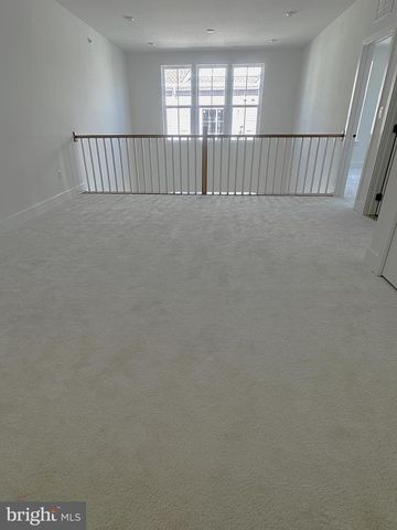 18208 DONATELLO DR, Princeton, NJ 08540