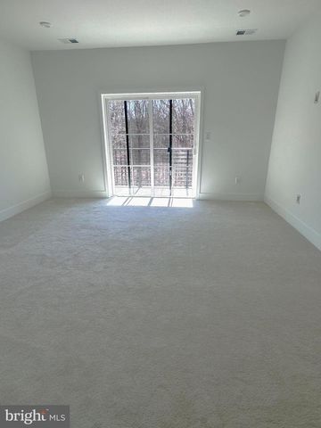 18208 DONATELLO DR, Princeton, NJ 08540