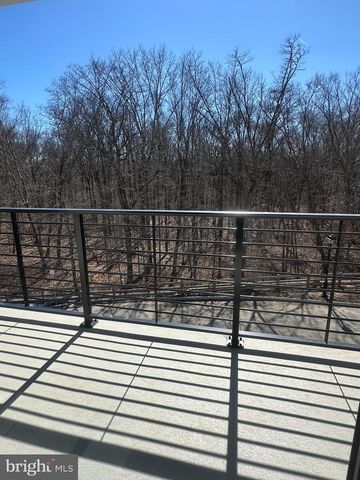 18208 DONATELLO DR, Princeton, NJ 08540