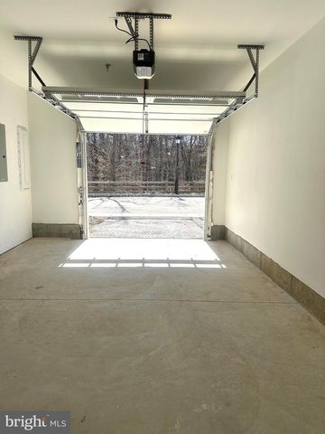 18208 DONATELLO DR, Princeton, NJ 08540