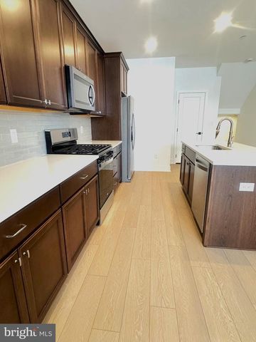 18208 DONATELLO DR, Princeton, NJ 08540