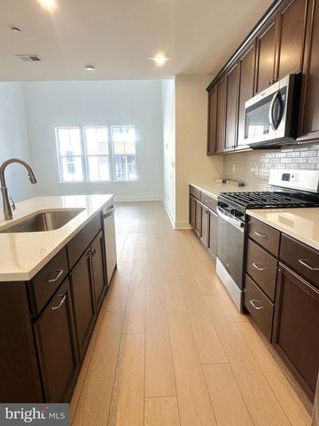 18208 DONATELLO DR, Princeton, NJ 08540