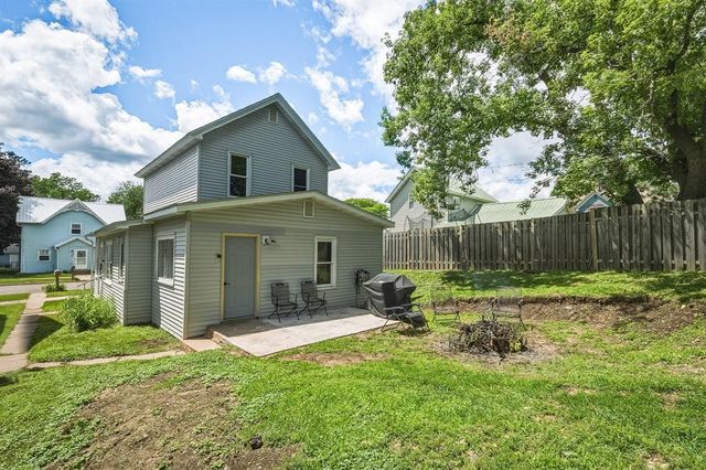 7 S Rural Street, Chippewa Falls, WI 54729