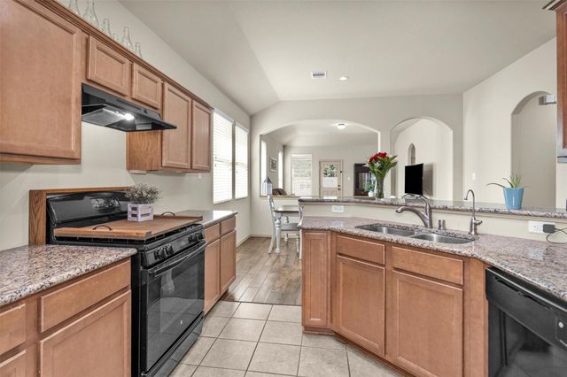 9934 Sterling Place Drive, Conroe, TX 77303