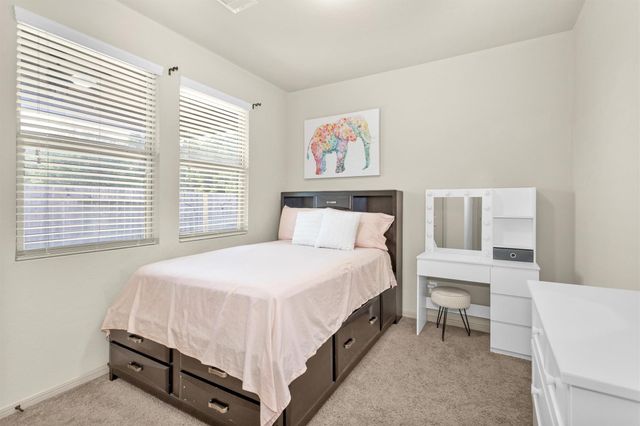 9934 Sterling Place Drive, Conroe, TX 77303