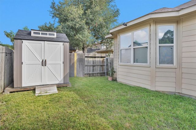 9934 Sterling Place Drive, Conroe, TX 77303