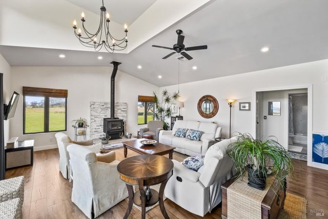 19251 Monterey Ave, Fort Bragg, CA 95437