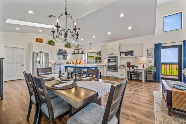 19251 Monterey Ave, Fort Bragg, CA 95437