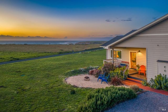 19251 Monterey Ave, Fort Bragg, CA 95437