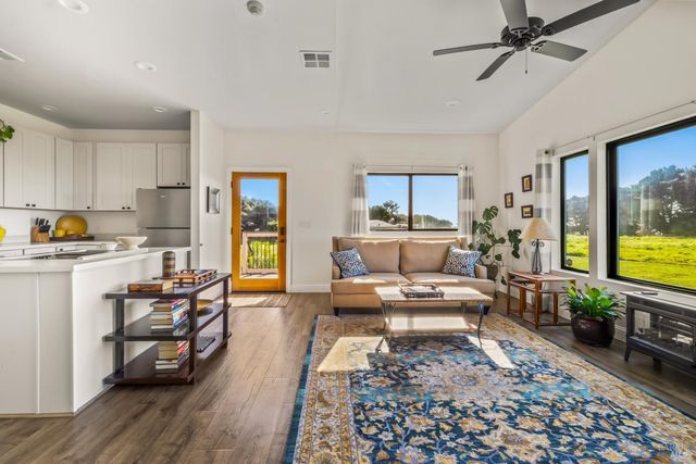 19251 Monterey Ave, Fort Bragg, CA 95437