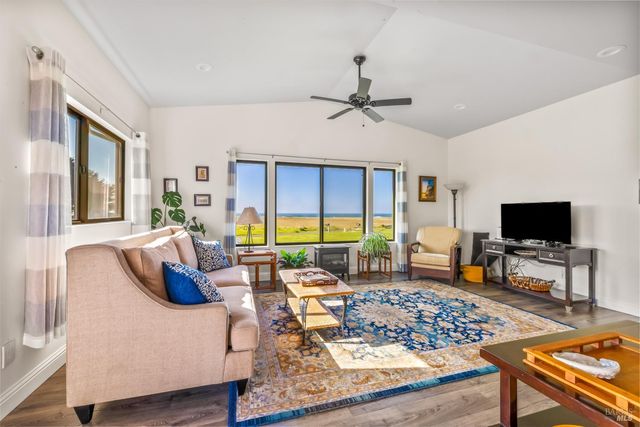 19251 Monterey Ave, Fort Bragg, CA 95437