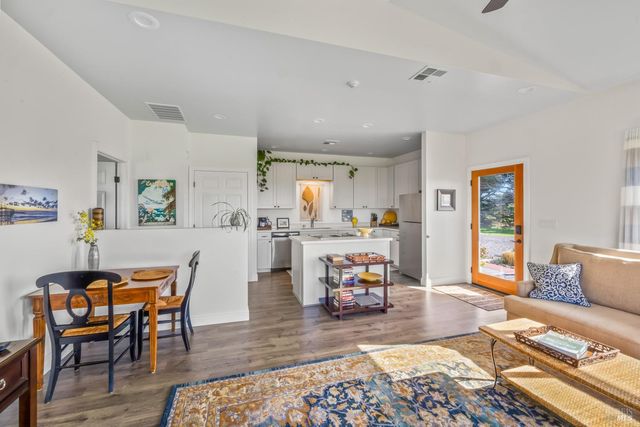 19251 Monterey Ave, Fort Bragg, CA 95437