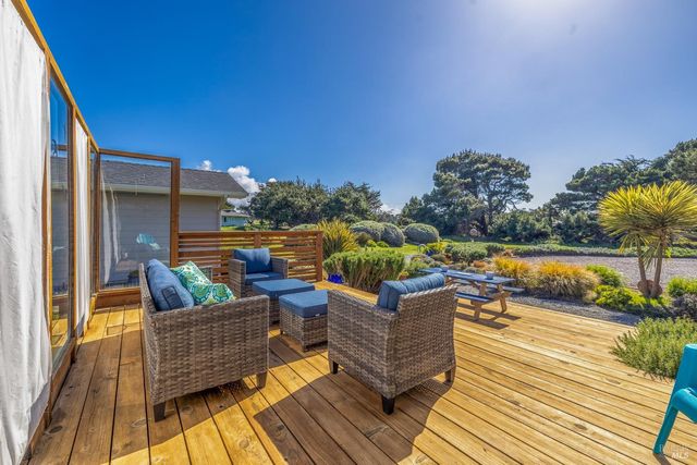 19251 Monterey Ave, Fort Bragg, CA 95437