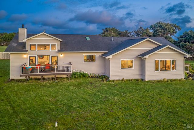 19251 Monterey Ave, Fort Bragg, CA 95437