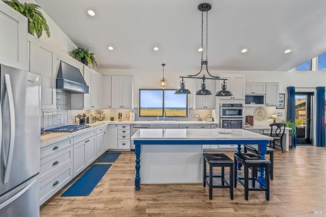 19251 Monterey Ave, Fort Bragg, CA 95437