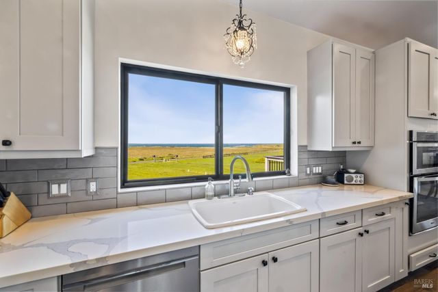 19251 Monterey Ave, Fort Bragg, CA 95437