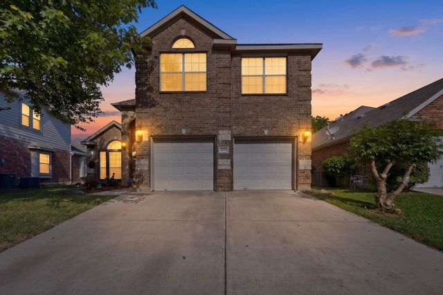 4933 Bacon Drive, Fort Worth, TX 76244
