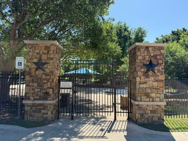 4933 Bacon Drive, Fort Worth, TX 76244