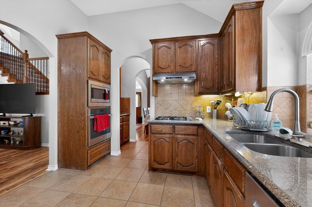 4933 Bacon Drive, Fort Worth, TX 76244