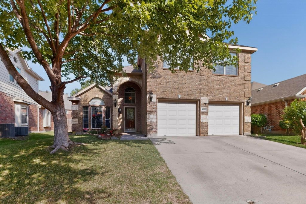 4933 Bacon Drive, Fort Worth, TX 76244