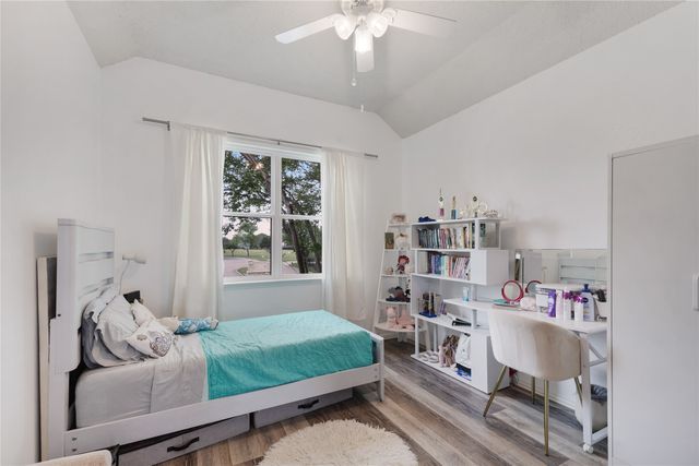 9122 Woodlake Drive, Rowlett, TX 75088