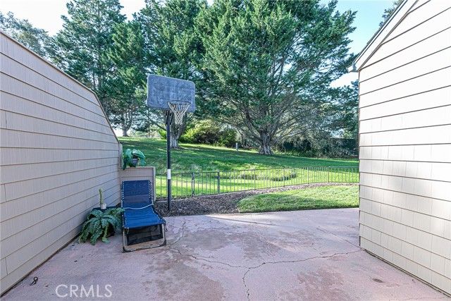 1412 Oakridge Park, Santa Maria, CA 93455