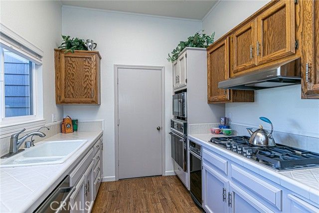 1412 Oakridge Park, Santa Maria, CA 93455