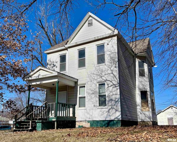 930 W 14TH Street, Davenport, IA 52804