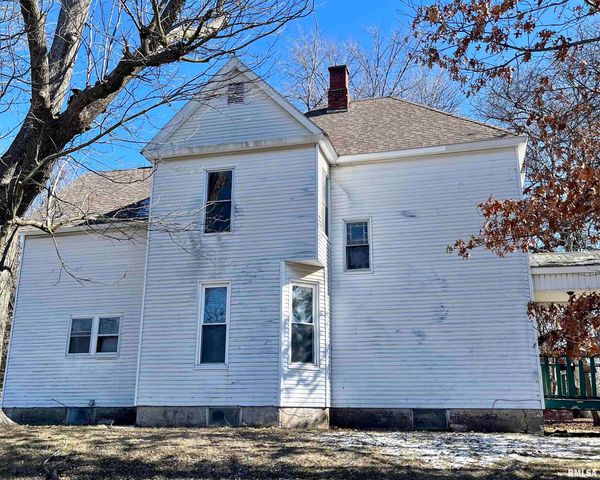 930 W 14TH Street, Davenport, IA 52804