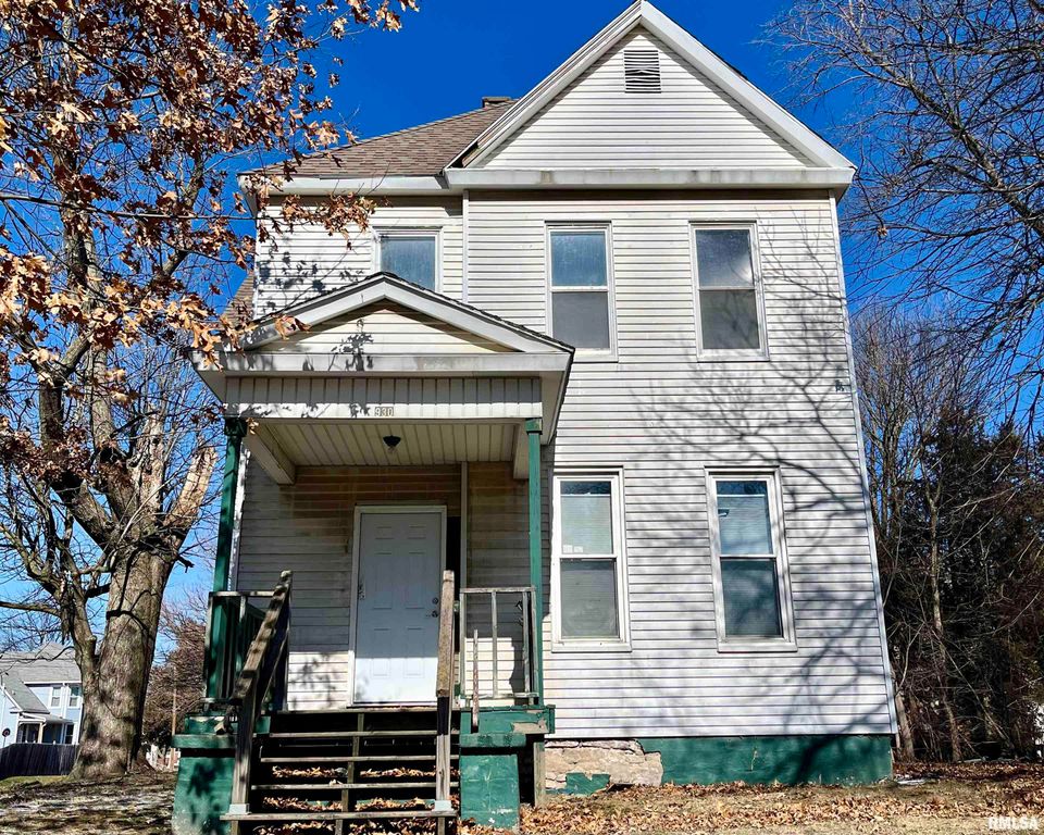 930 W 14TH Street, Davenport, IA 52804