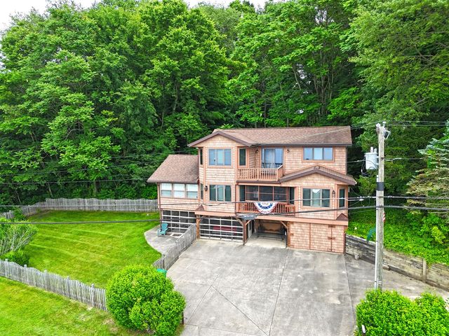 54891 Indian Lake Road, Dowagiac, MI 49047