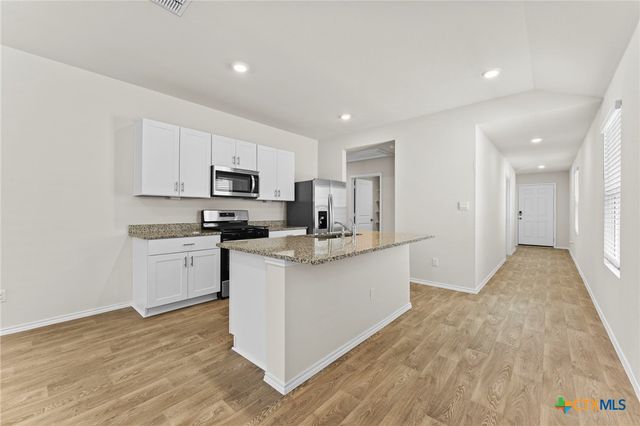 418 Gallaher Bend, Uhland, TX 78656
