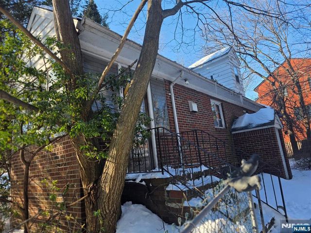 21 Sampson Street, Saddle Brook, NJ 07663