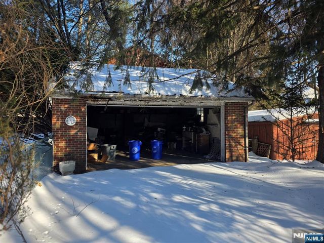 21 Sampson Street, Saddle Brook, NJ 07663