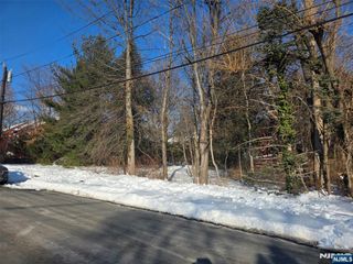 21 Sampson Street, Saddle Brook, NJ 07663