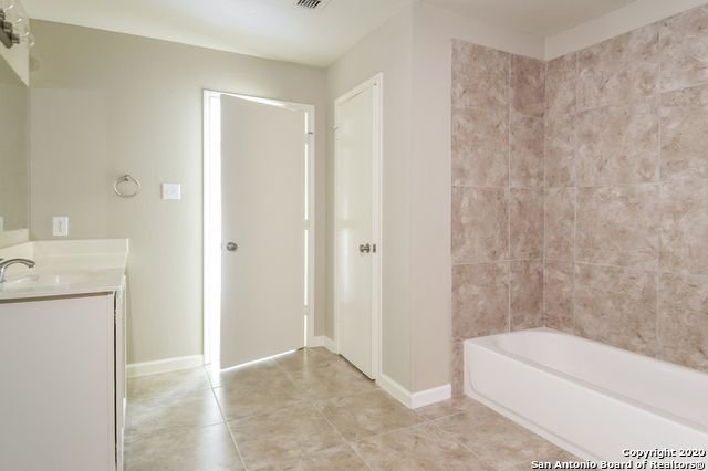 410 Spruce Breeze, San Antonio, TX 78245