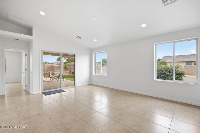 9035 N Mexican Sage Place, Tucson, AZ 85742