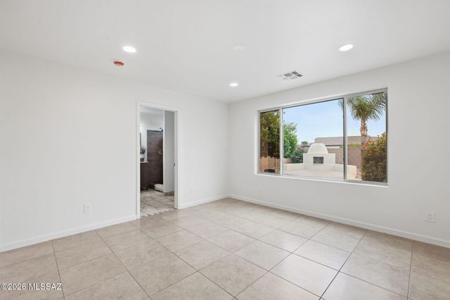 9035 N Mexican Sage Place, Tucson, AZ 85742