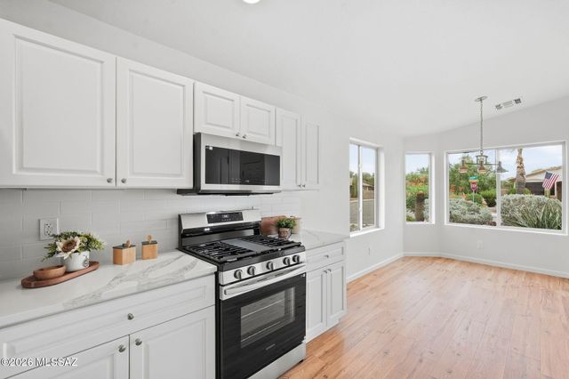 9035 N Mexican Sage Place, Tucson, AZ 85742
