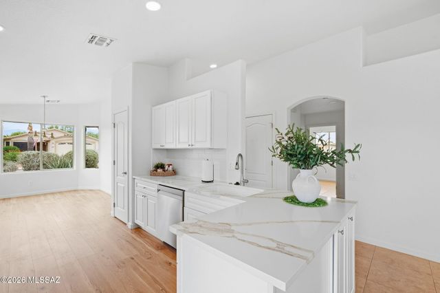 9035 N Mexican Sage Place, Tucson, AZ 85742