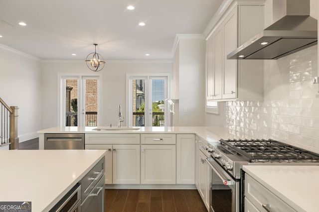 416 Upper East Avenue, Savannah, GA 31401