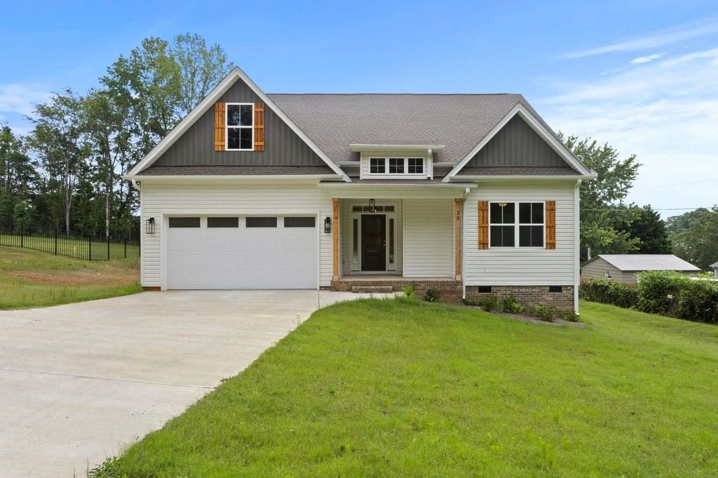 25 Greenbriar Lane, Woodruff, SC 29388