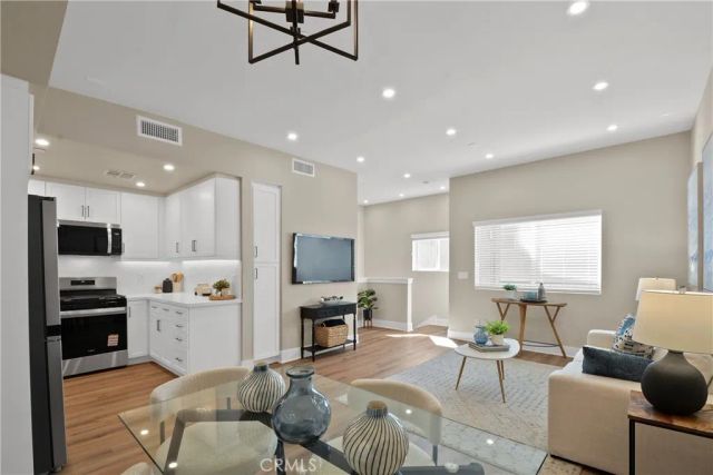 18090 Prairie Avenue 101, Torrance, CA 90504