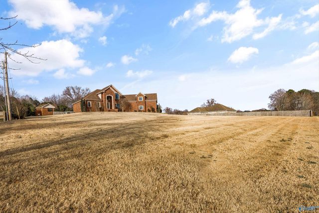 204 Timber Oak Road, Huntsville, AL 35806