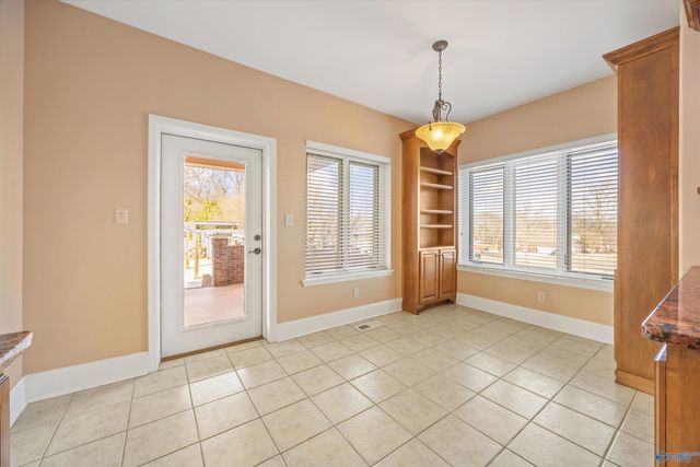 204 Timber Oak Road, Huntsville, AL 35806