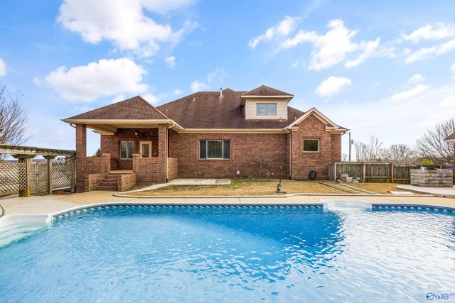 204 Timber Oak Road, Huntsville, AL 35806