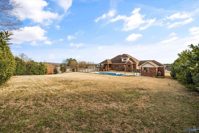 204 Timber Oak Road, Huntsville, AL 35806