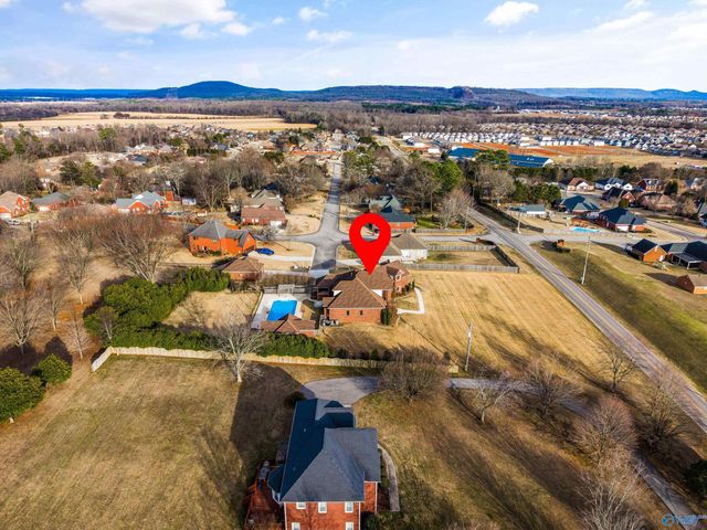 204 Timber Oak Road, Huntsville, AL 35806