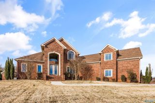 204 Timber Oak Road, Huntsville, AL 35806